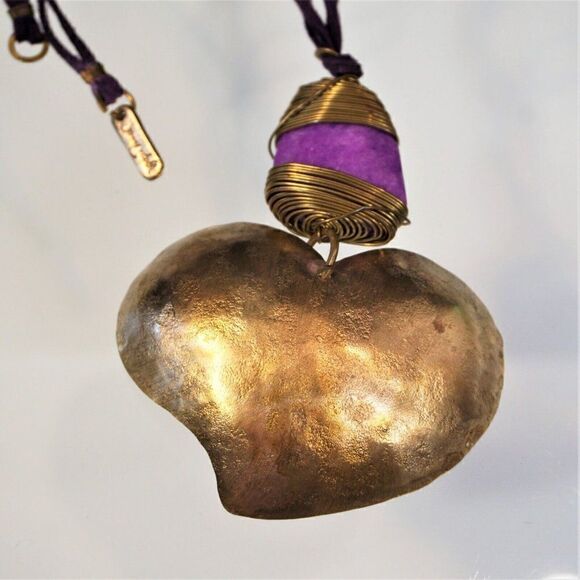 Oversized Brass Heart Wire Wrapped Purple Stone Statement Necklace Signed VTG - Picture 6 of 11